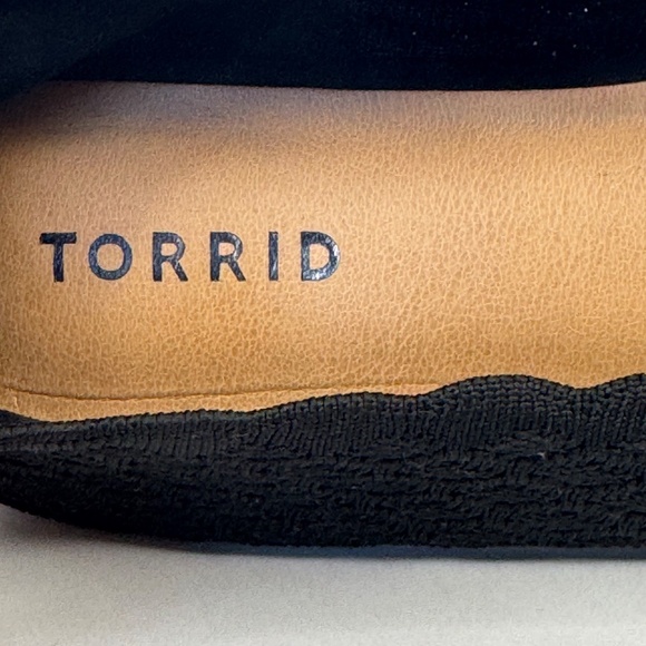 Torrid Womens Black Scallop Edge Stretch Knit Pointed Toe Flat Shoes Sz. 8 WW - Picture 8 of 11